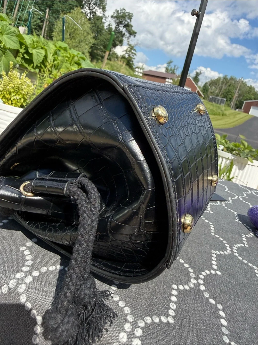 Croc-Embossed Mini Satchel With Sunglasses Face & Earrings - Picture 8 of 9